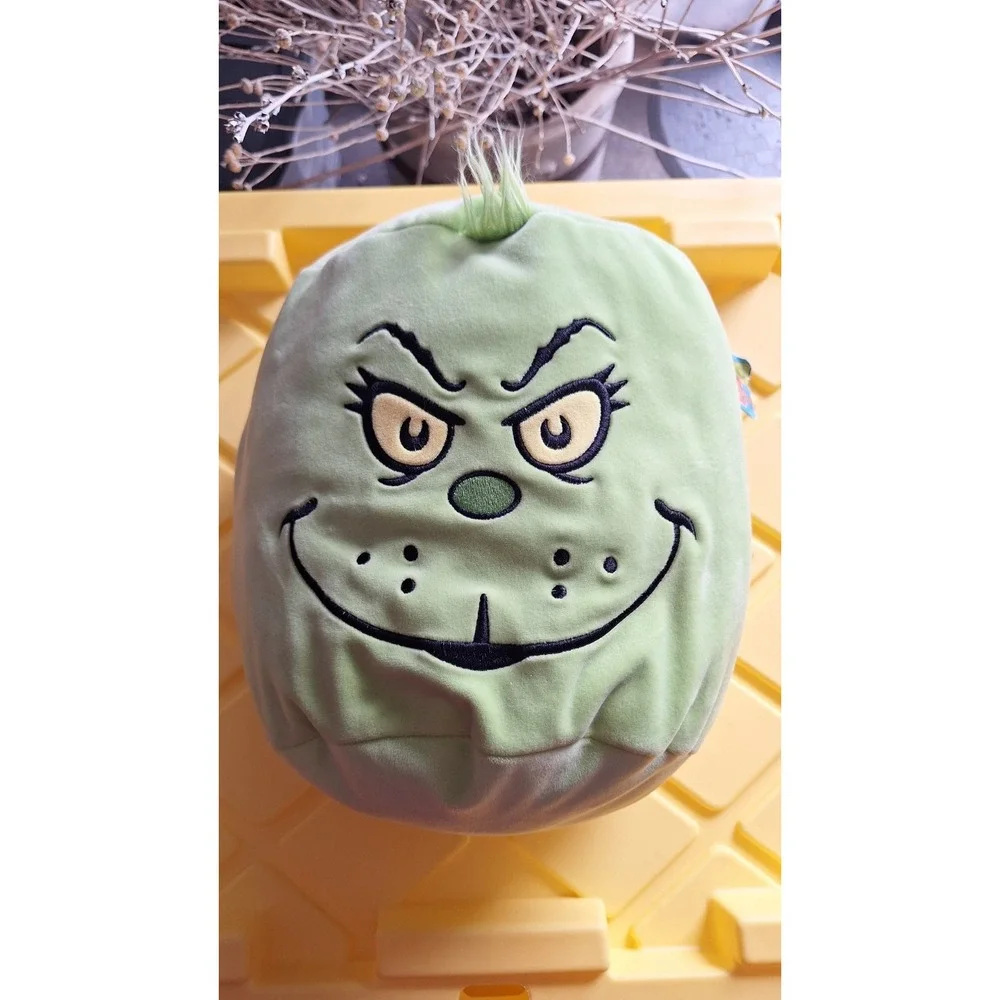 Dr. Seuss The Grinch Mallow Stuffed Green Pillow 8 in Soft‎ Plush NEW!